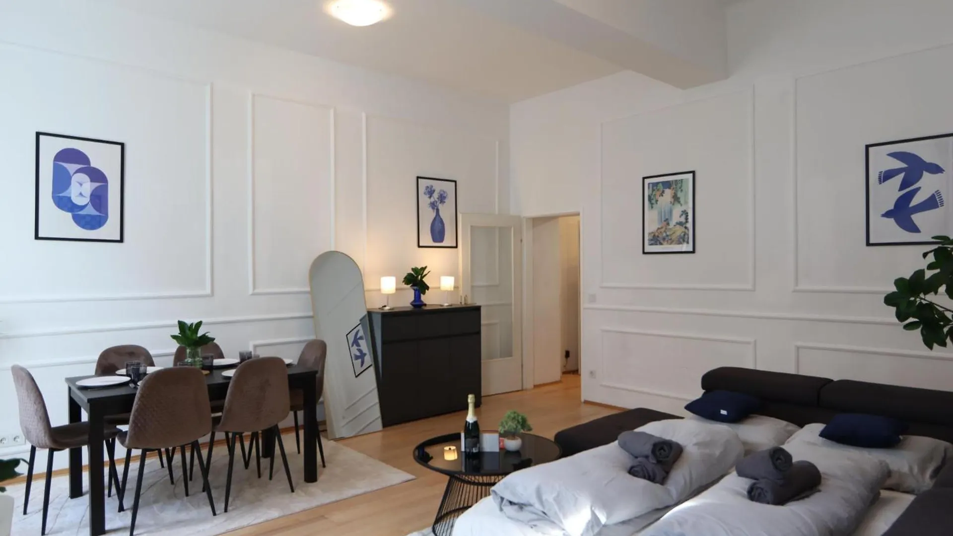 Wunderschoene Altbau-Stil Wohnung Vienna Austria
