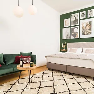 Mint@naschmarkt Premium וינה