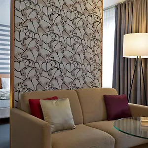 By Ihg וינה