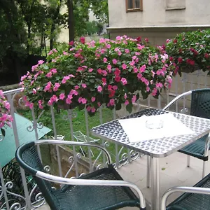 Ani-falstaff Hotel